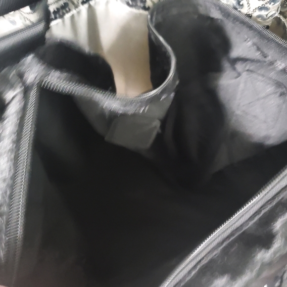 Pink swade duffle bag black - Picture 3 of 3